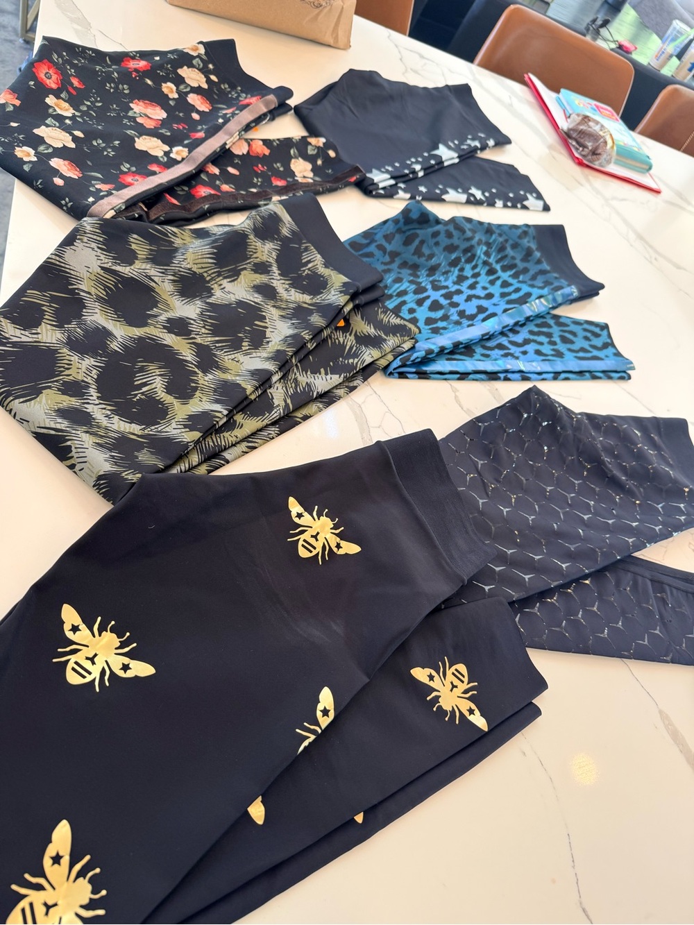 ultracor bundle (6) Black Leggings different patterns and colors Print.